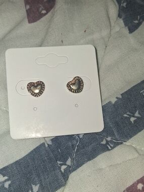 Heart Stud Earrings in Gold Tone